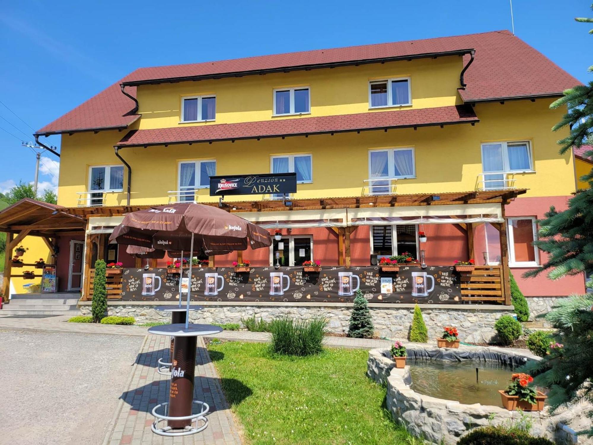 Hotel Penzion Adak à Párnica Extérieur photo